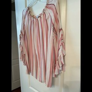 🆕Fever L boho top 100%Rayon red black cream